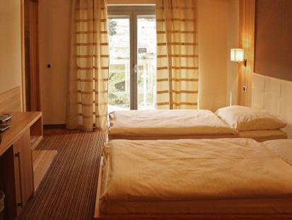 Hotel Dras Μαριμπόρ Εξωτερικό φωτογραφία